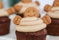 Pumpkin Cupcakes with Gingerbread Cream Cheese Frosting Recipe