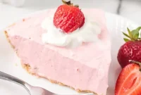 Strawberry Jello Pie: Quick No-Bake Summer Dessert Recipe