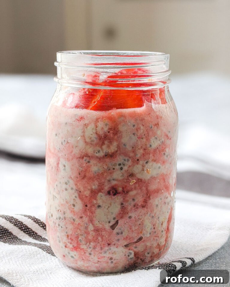 31 Simple Breakfast Meal Prep Ideas for Busy Mornings 14 Strawberry Protein Overnight Oats