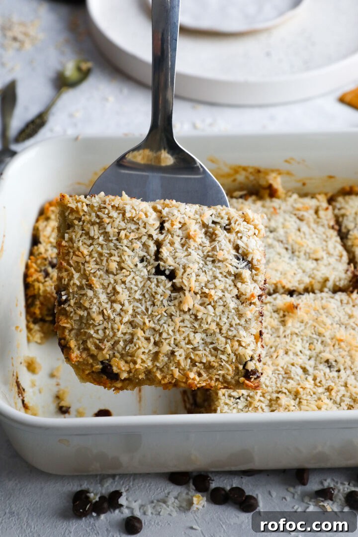 31 Simple Breakfast Meal Prep Ideas for Busy Mornings 6 Baked Oatmeal with Chocolate Chips