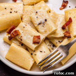 Rigatoni alla Gricia Recipe: Classic Roman Pork-Bacon Pasta 9 Rigatoni alla gricia featured image.