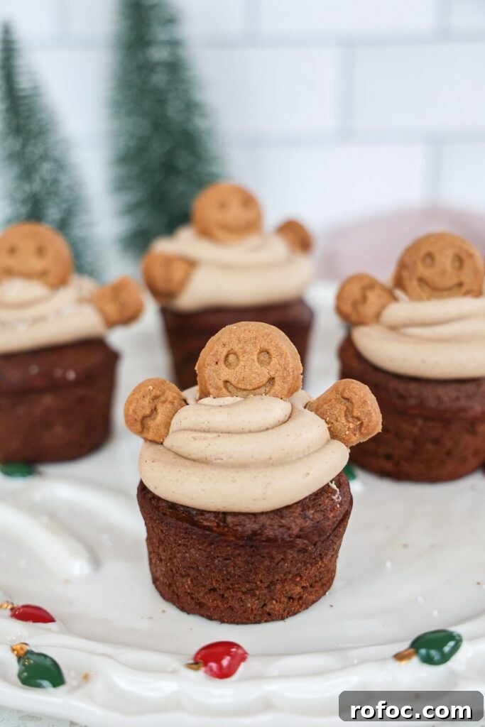 Pumpkin Cupcakes with Gingerbread Cream Cheese Frosting Recipe 4 Gingerbread cake.
