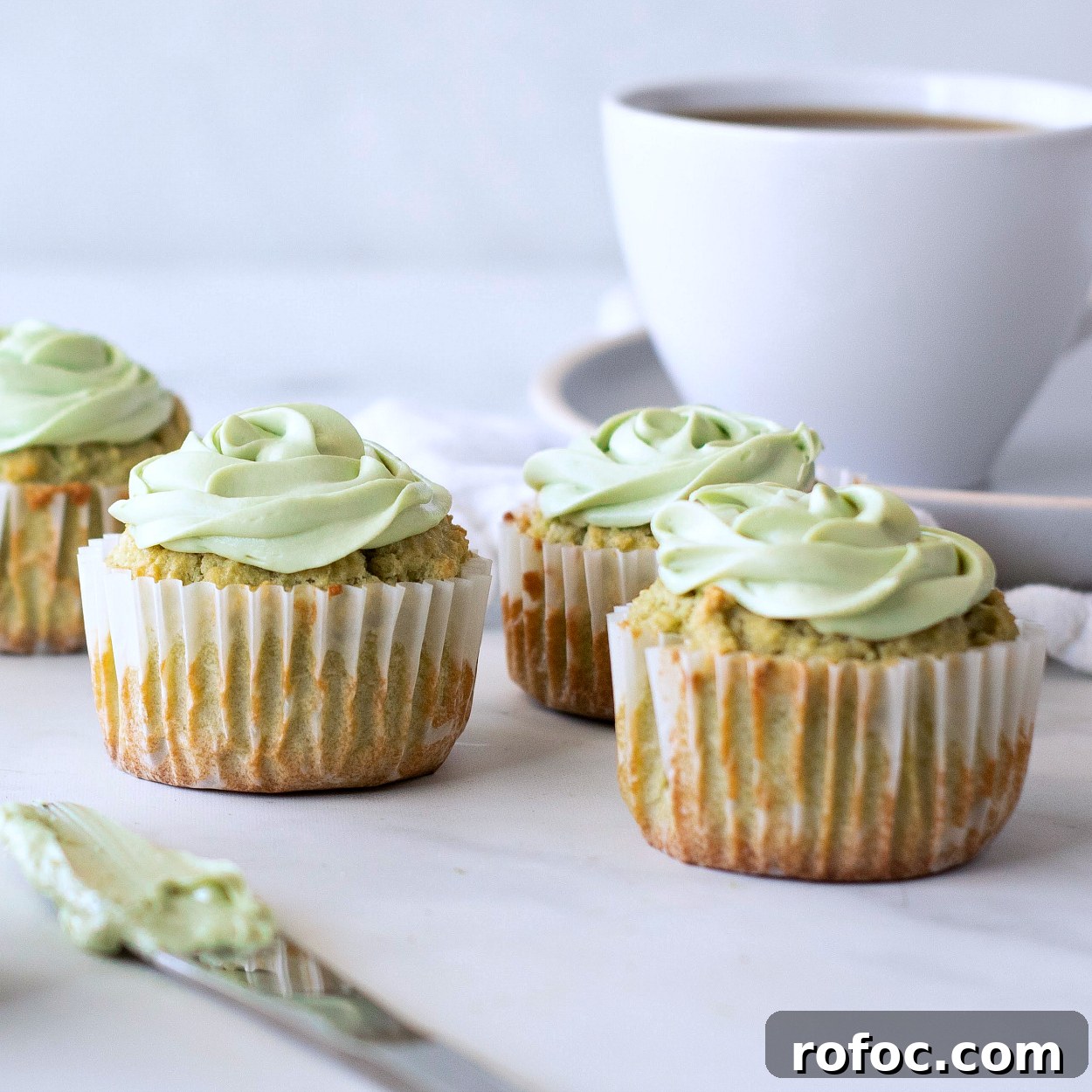 Keto Matcha Cupcakes: Low-Carb Green Tea Cupcake Recipe 4 matcha cupcakes keto