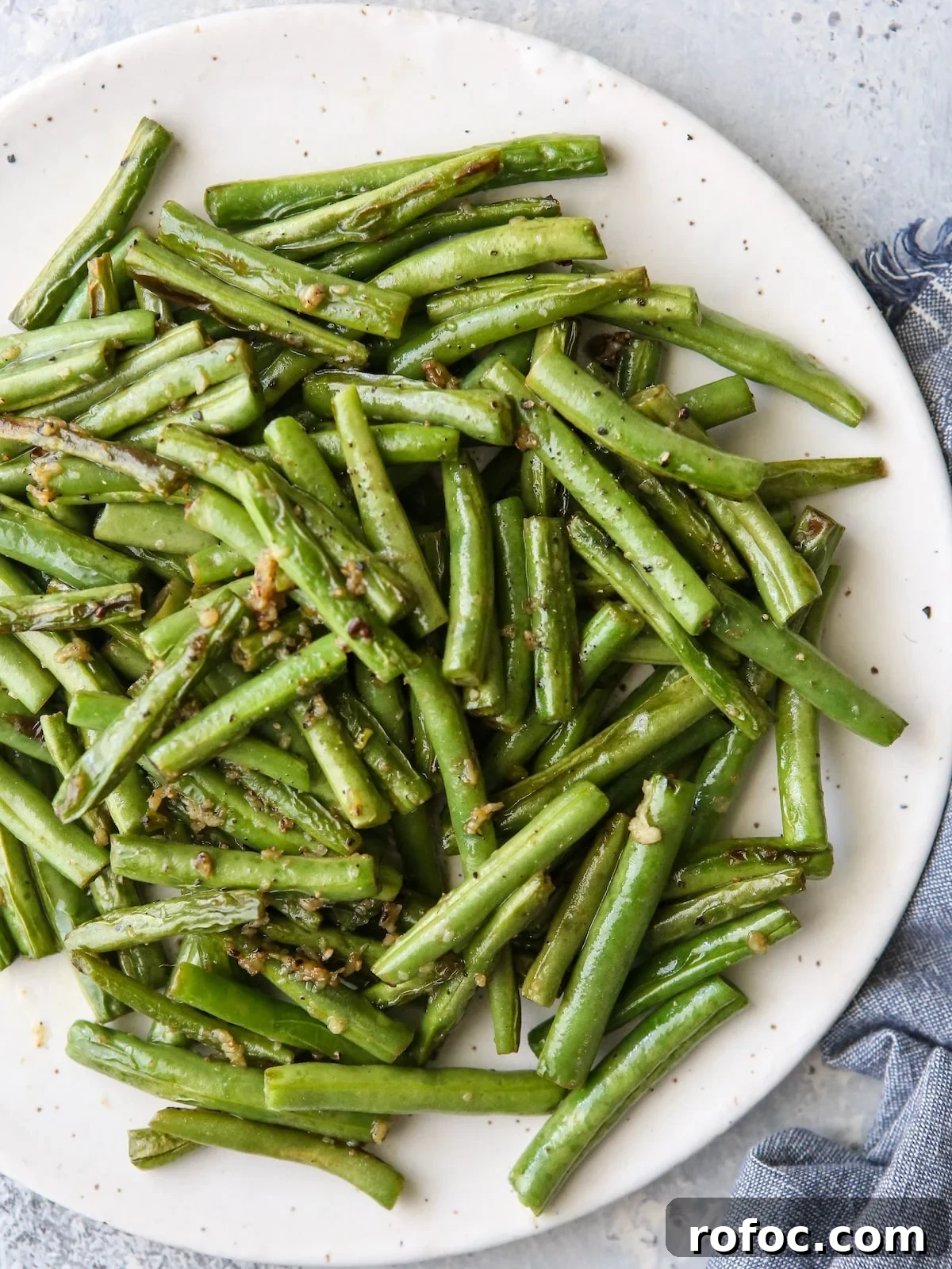 Classic Herb Stuffing Recipe for Holiday Roasts 8 These simple and flavorful buttery garlic green beans are the perfect veggie side dish!