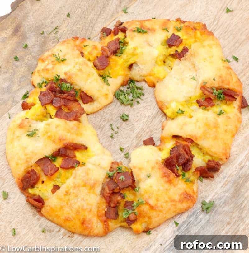 Keto Bacon, Egg & Cheese Breakfast Wreath Recipe 14 Keto Bacon, Egg and Cheese Breakfast Wreath Recipe