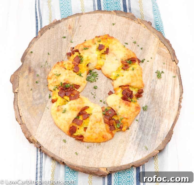 Keto Bacon, Egg & Cheese Breakfast Wreath Recipe 15 Keto Bacon, Egg and Cheese Breakfast Wreath Recipe