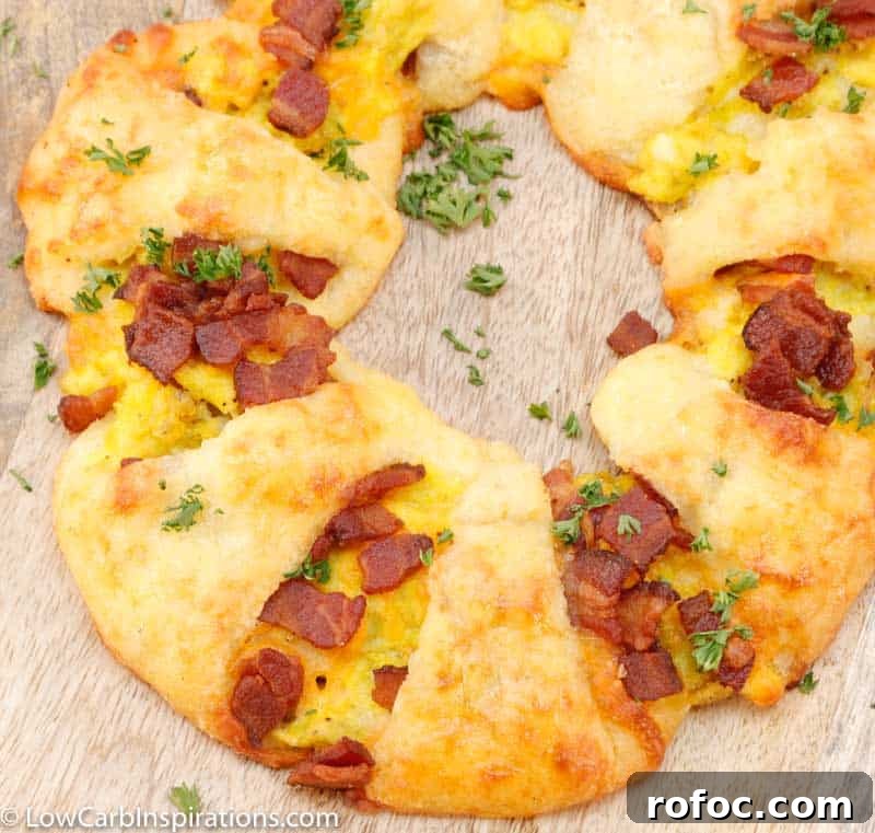 Keto Bacon, Egg & Cheese Breakfast Wreath Recipe 16 Keto Bacon, Egg and Cheese Breakfast Wreath Recipe