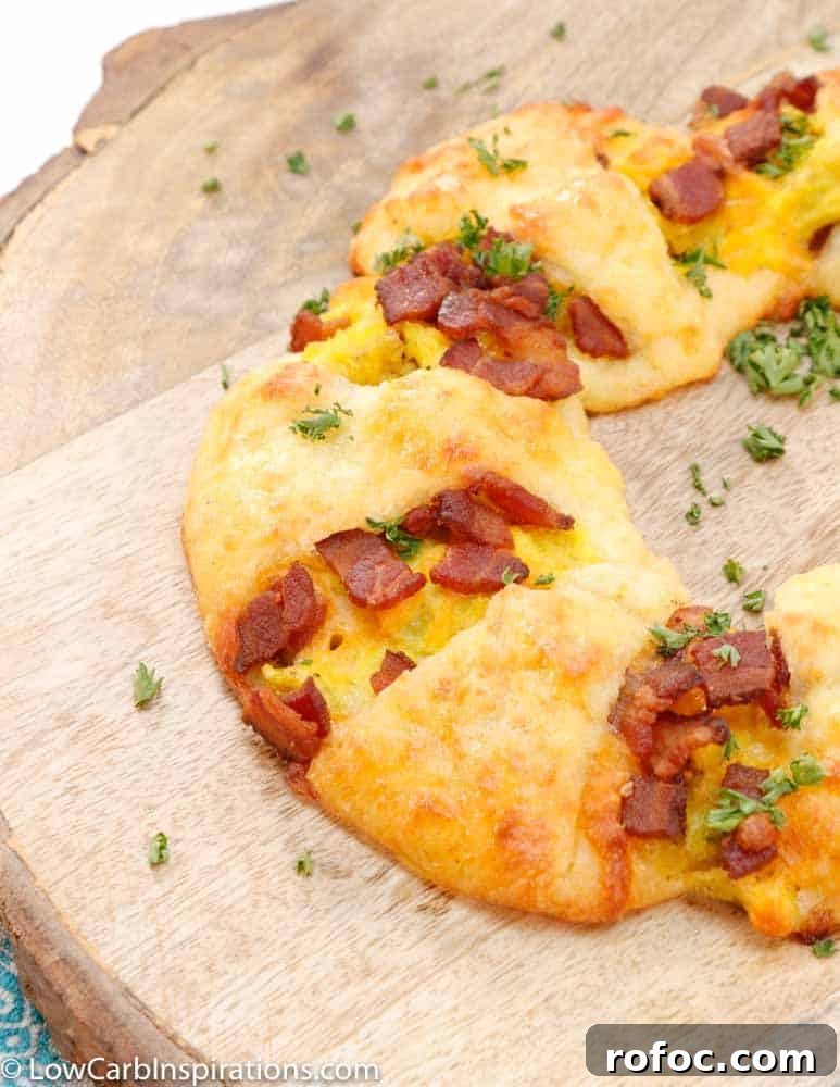 Keto Bacon, Egg & Cheese Breakfast Wreath Recipe 13 Keto Bacon, Egg and Cheese Breakfast Wreath Recipe