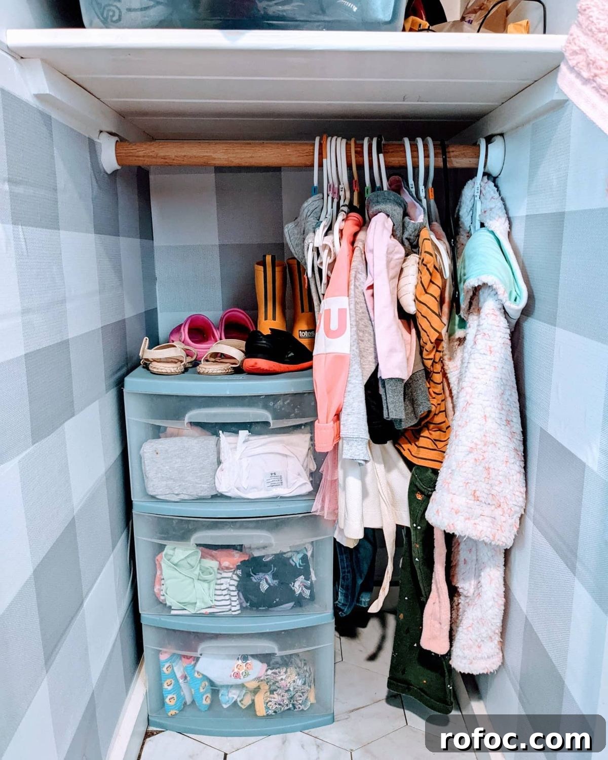 21 Clever Small-Closet Organization Hacks That Really Work 4 Stackable Storage Containers