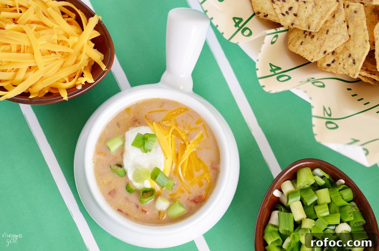 Southwestern Chicken Soup with Corn, Black Beans & Lime 8 This Easy Southwestern Chicken Soup is loaded with flavor but takes little time to make. Whether you make it spicy or mild, it is sure to win the crowd on game day or any day of the year!