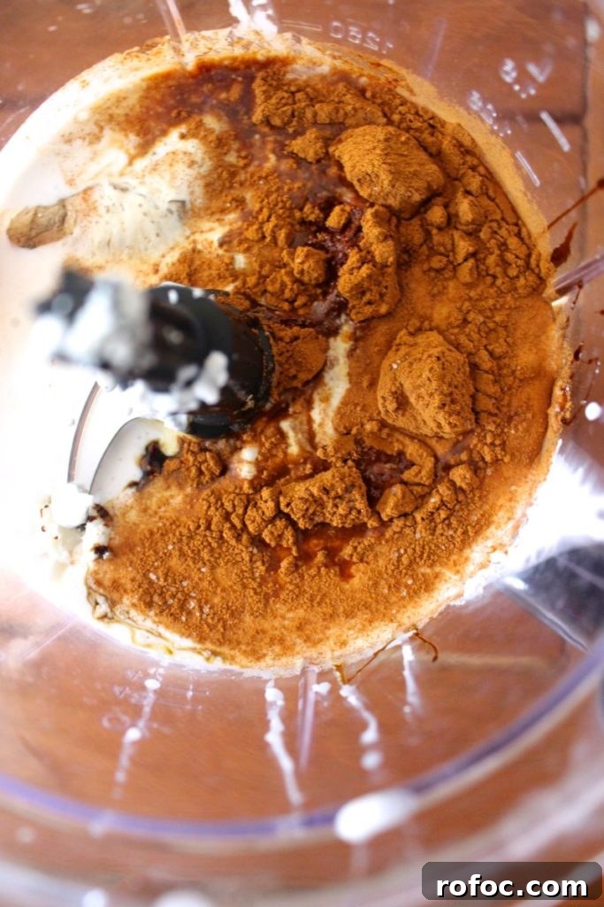 Cinnamon Ginger Molasses Paleo No‑Churn Ice Cream Recipe 3 paleo ice cream