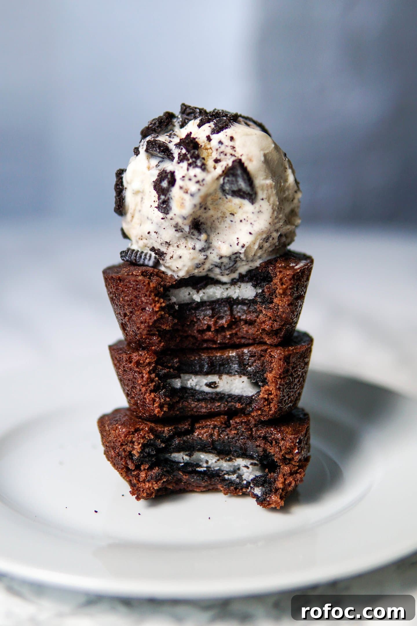 Oreo-Stuffed Brownie Cups Recipe — Gooey Chocolate Treats 6 img 4 5