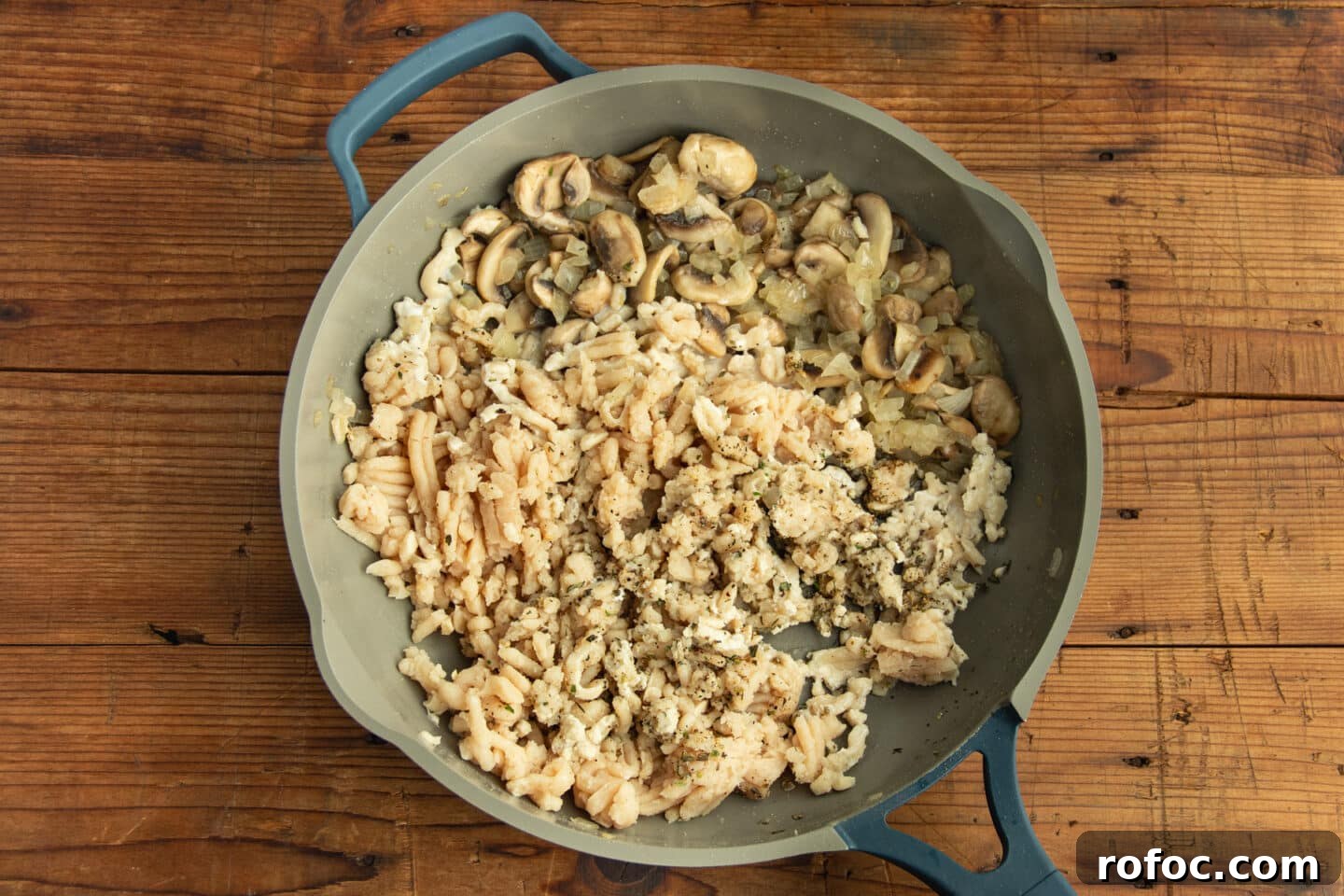 This is a picture of the skillet with the added chicken.