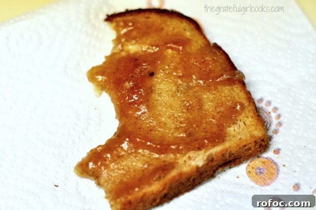 Toast with apple butter Toast with apple butter spread