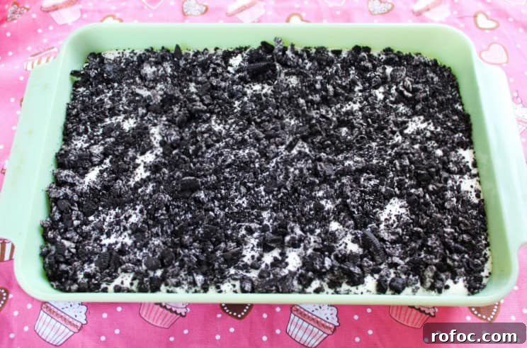 This no bake, quick and easy Oreo Dessert Recipe is sure to be a hit! 
