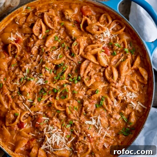 One-Pot Chicken Rigatoni Alfredo Recipe for Creamy Weeknight Meals 13 One‑pan bolognese in a pan