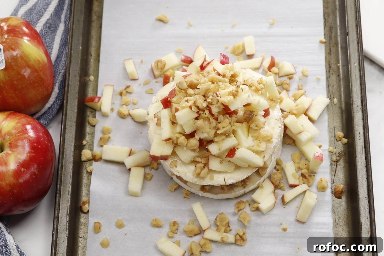 Oven-prepped SweeTango® Baked Brie Oven-prepped SweeTango® Baked Brie