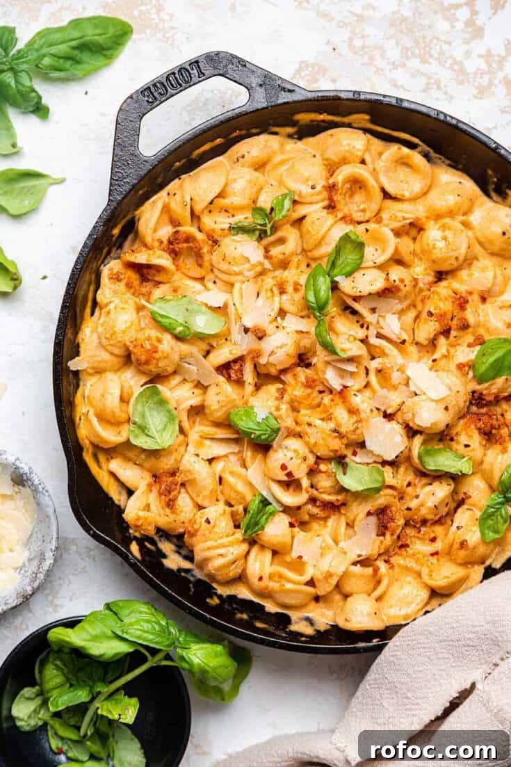 75 Cozy Rainy Day Dinner Ideas for Comforting Nights 10 Image for Creamy Sun-Dried Tomato Pesto Pasta