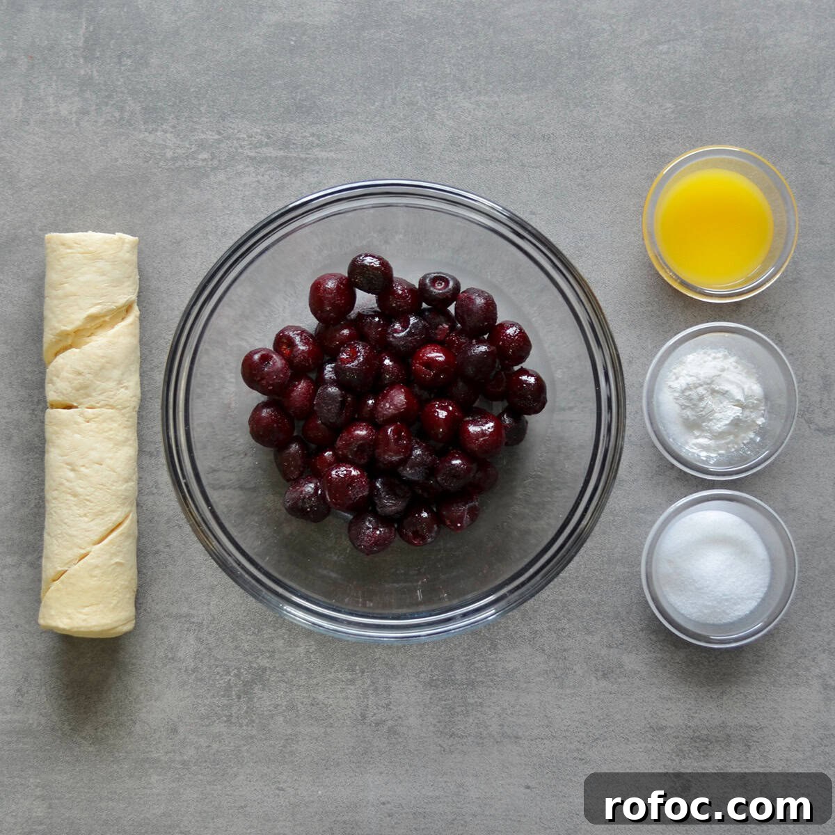 Low-Point Mini Cherry Pies - WW Points & Recipe 3 Measured ingredients for cherry pie