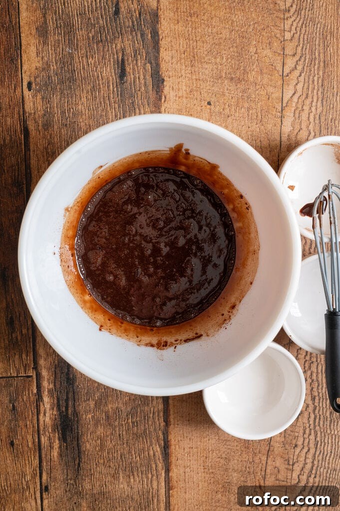 The chocolate sauce